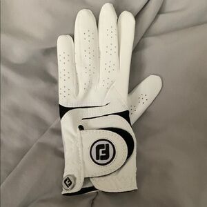 Lady’s small foot joy golf glove for left hand brand new never worn